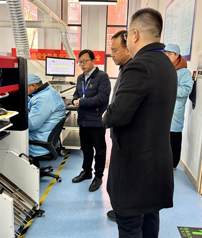 高碑店市委賈偉斌書記一行蒞臨光潤通科技考察指導(圖2)